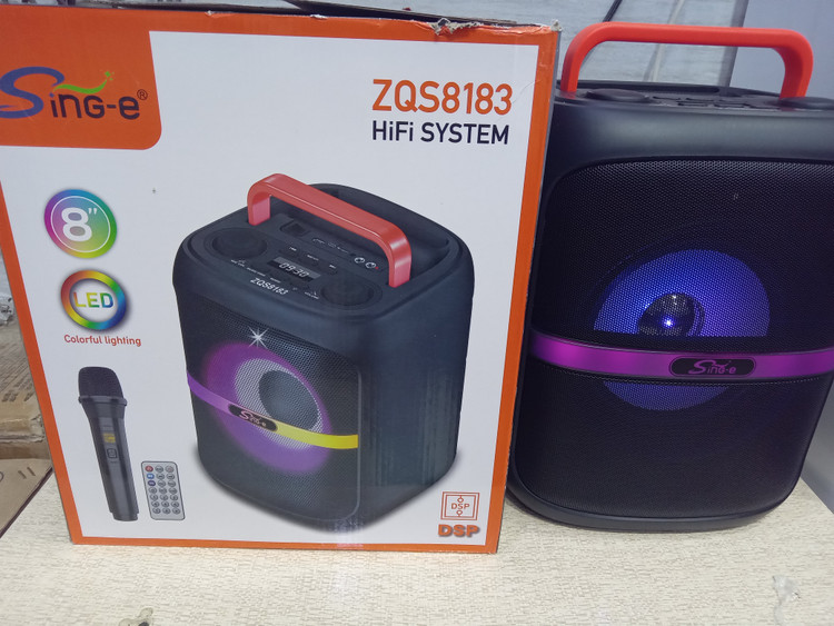 اسپیکر شارژی مدل zQs8183 SinG_e